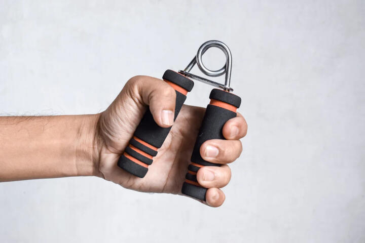 Grip Strength: Cutoffs Linked to Healthy Aging