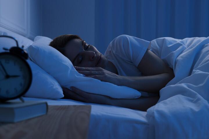 REM vs Deep Sleep: What Wearables Can Estimate